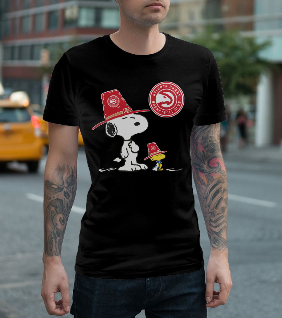 Atlanta Hawks Basketball Club Snoopy Woodstock Fan Hat T-Shirt