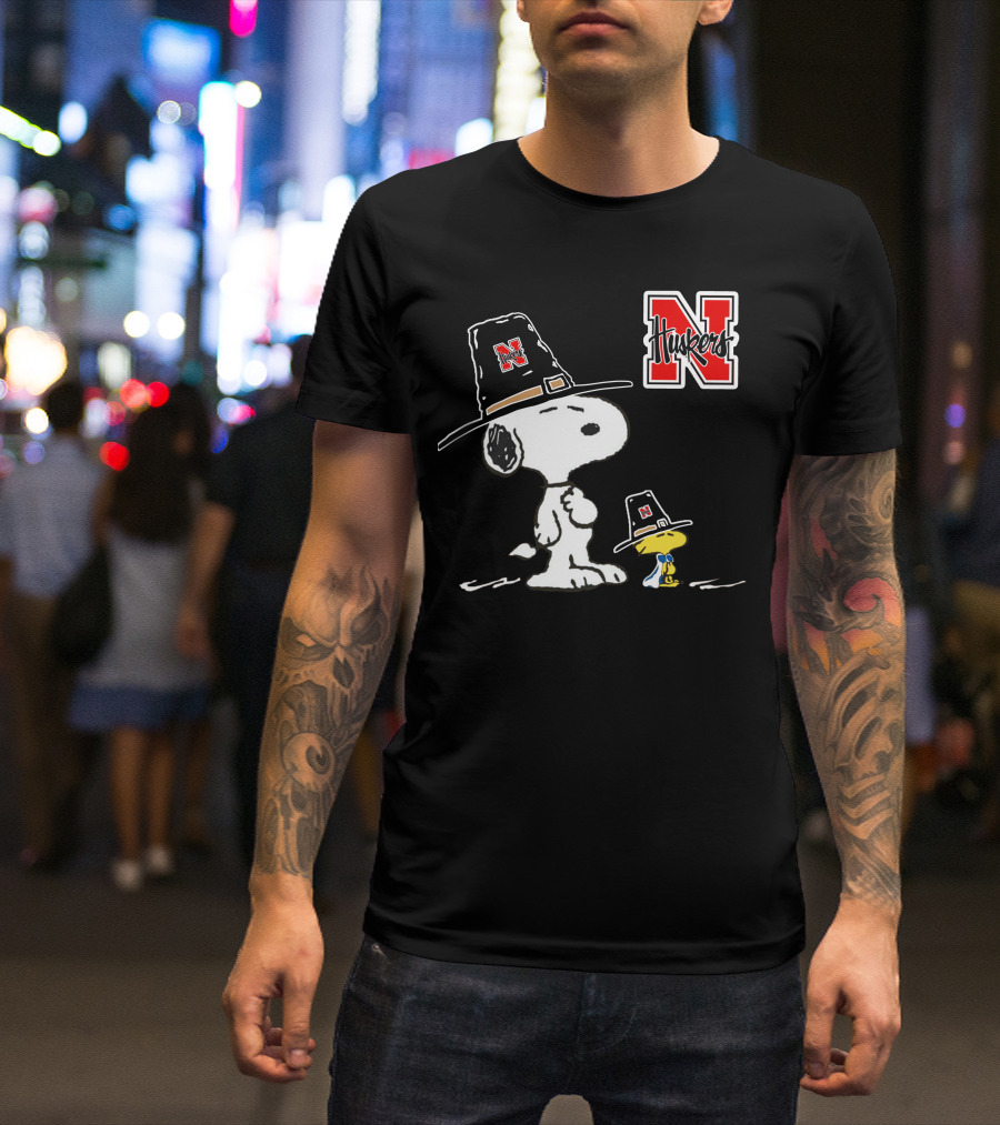 Nebraska Huskers Snoopy Woodstock Pilgrim Hat T-Shirt