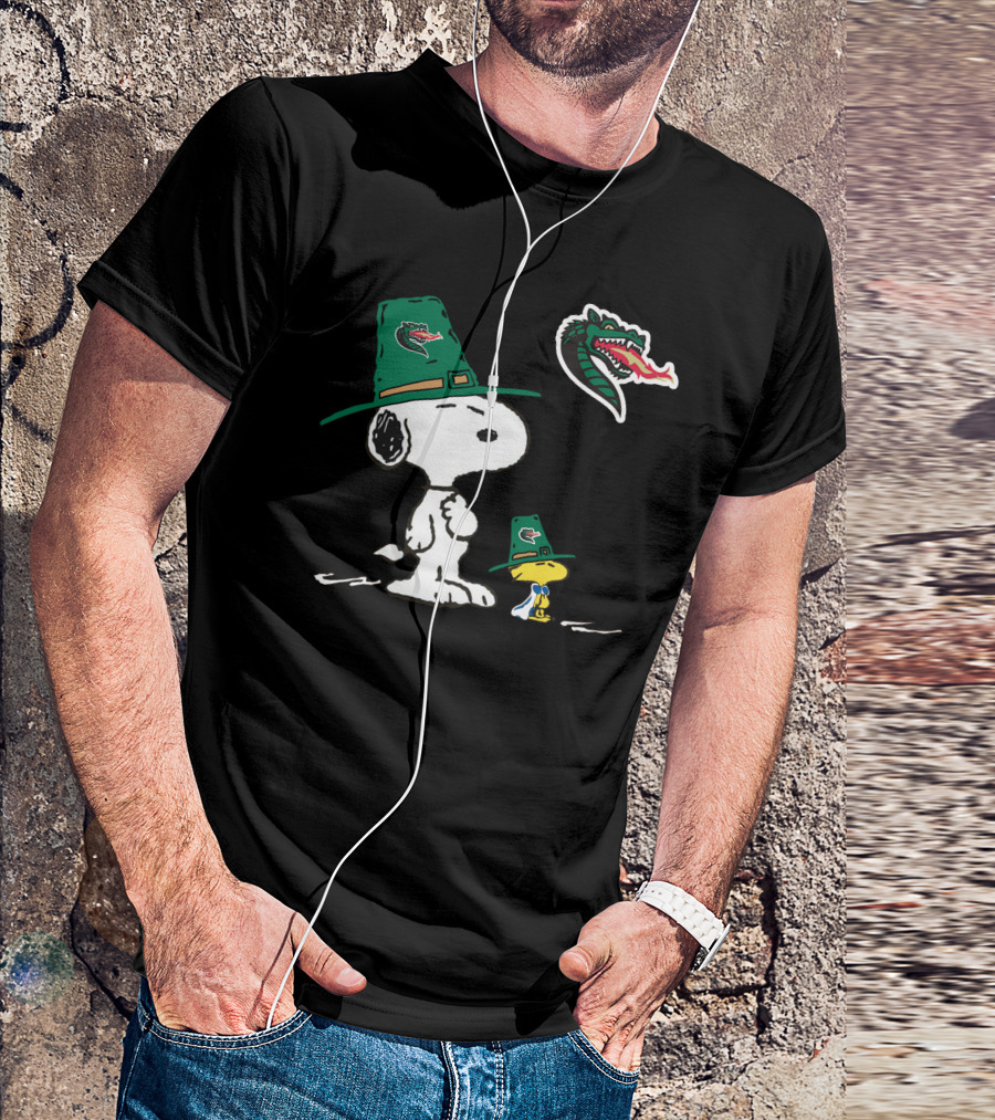Uab Blazers Snoopy Woodstock Green Dragon Hat T-Shirt