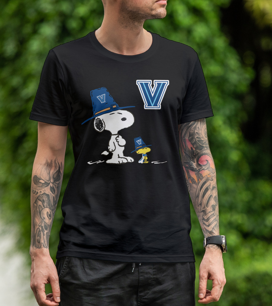 Villanova Snoopy Woodstock V Hat Peanuts T-Shirt