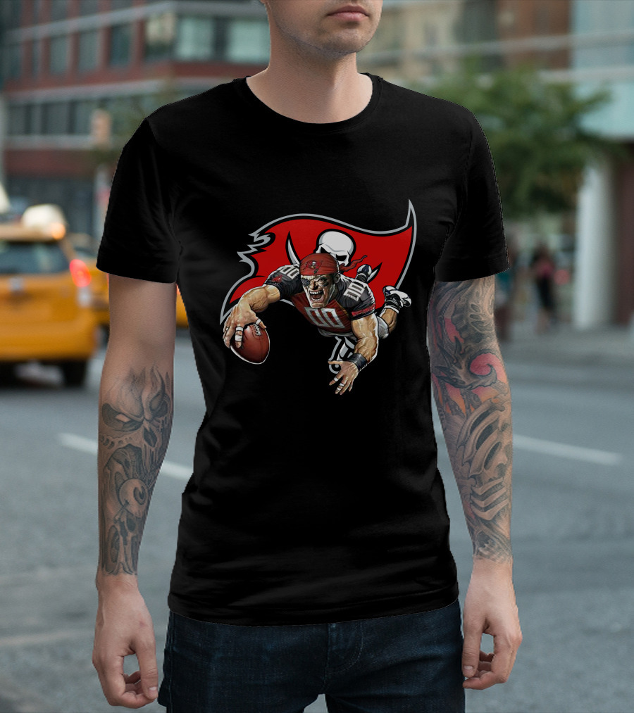 Tampa Bay Buccaneers Football Player Dive With Team T-Shirt
