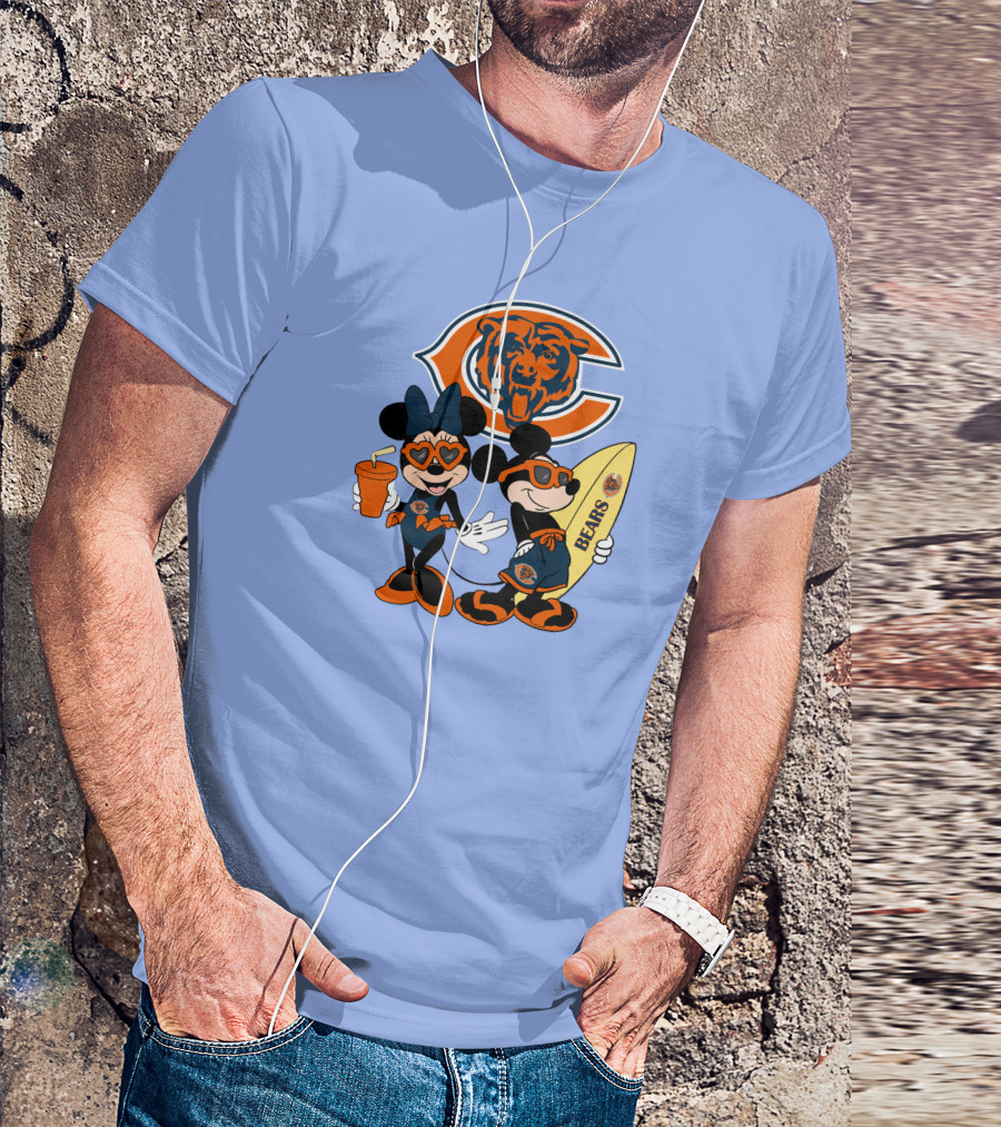 Bears Mickey Happy Vacation Chicago Football Theme Minnie And Mickey Beach Fun T-Shirt