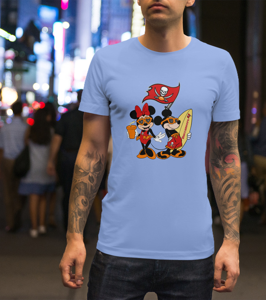 Buccaneers Vacation Mickey And Minnie With Pirate Flag And Surfboard T-Shirt
