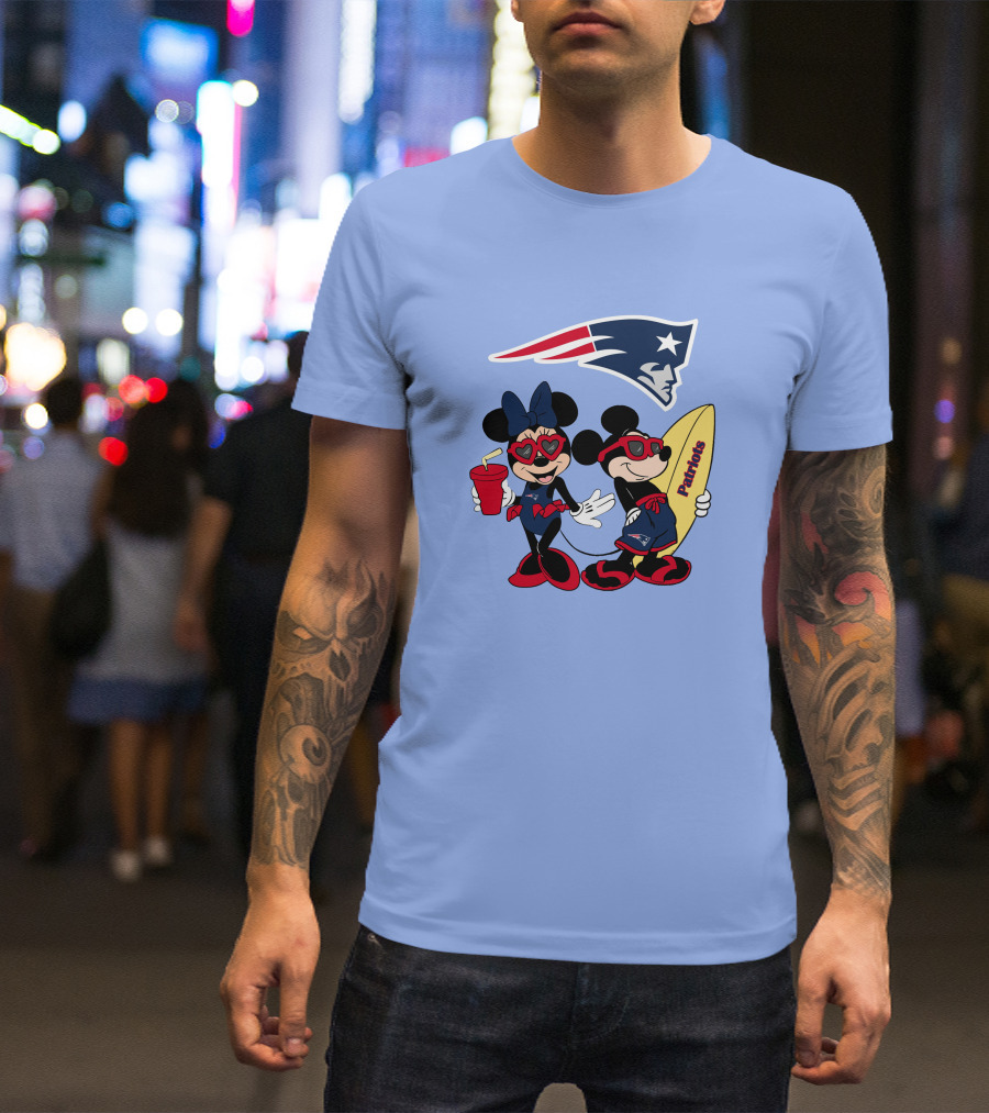Patriots Mickey And Minnie Vacation With Surfboard And Drink T-Shirt