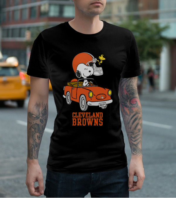 Cleveland Browns Snoopy Driving Football Adventure T-Shirt