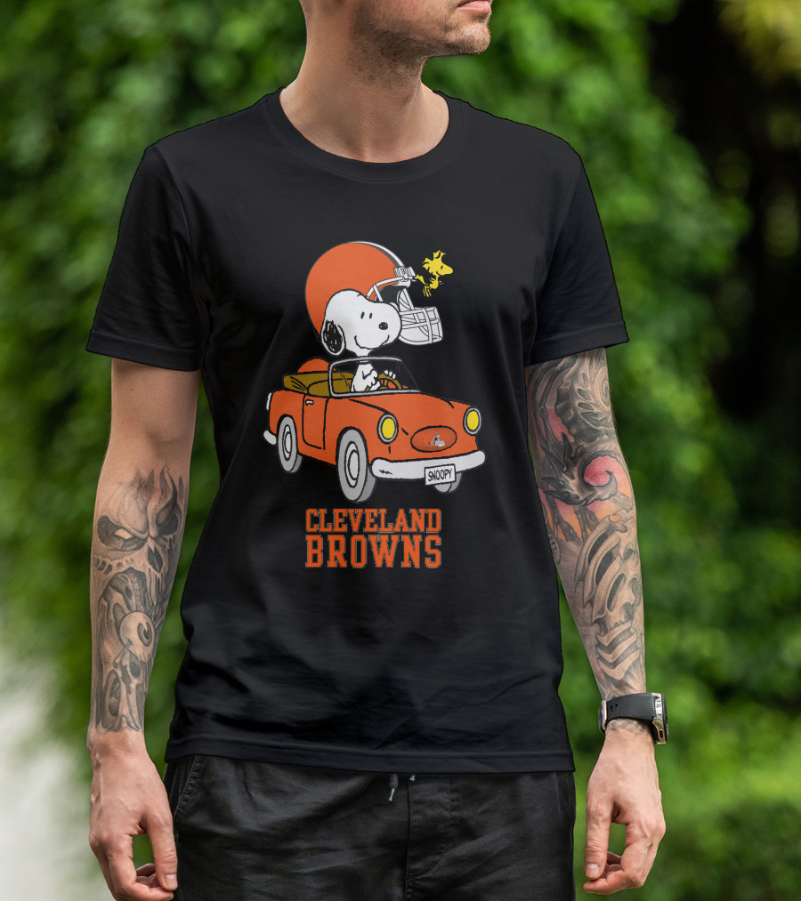 Cleveland Browns Snoopy Driving Football Adventure T-Shirt