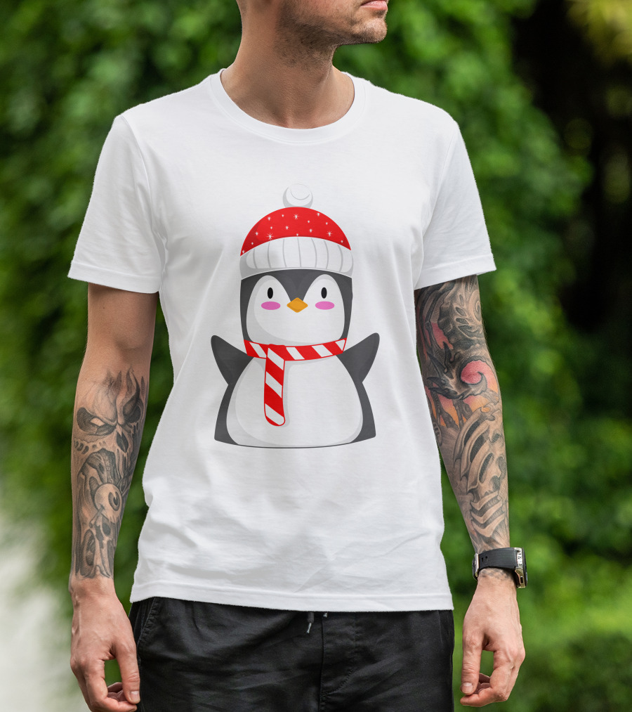 Pinguine Wearing Red Hat And Scarf Resembling A Snowman T-Shirt