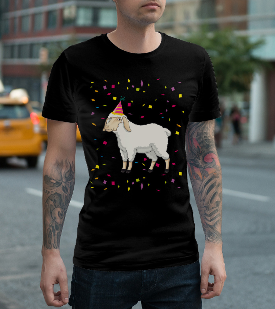 Funny Birthday Sheep With Party Hat And Confetti T-Shirt