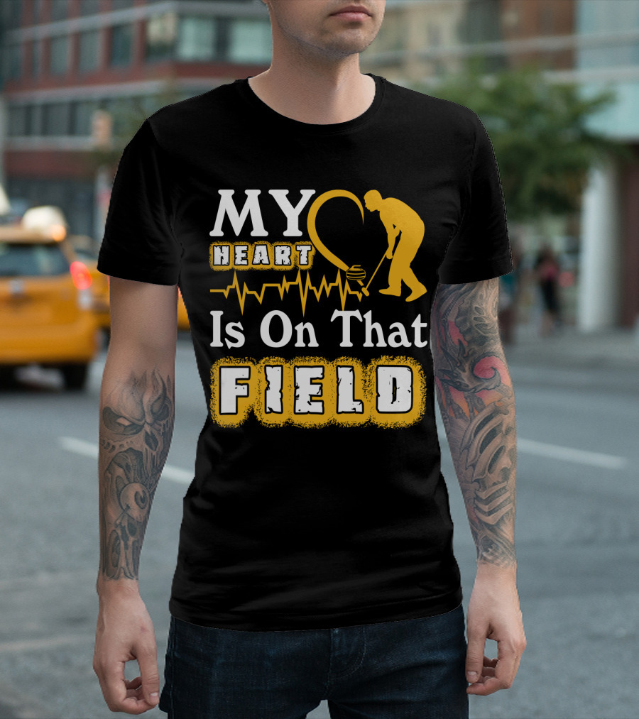 MY HEART IS ON THAT FIELD CURLING T-Shirt