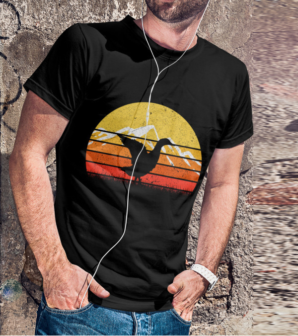Retro Vintage Duck Silhouette With Sunset And Mountain Stripes T-Shirt