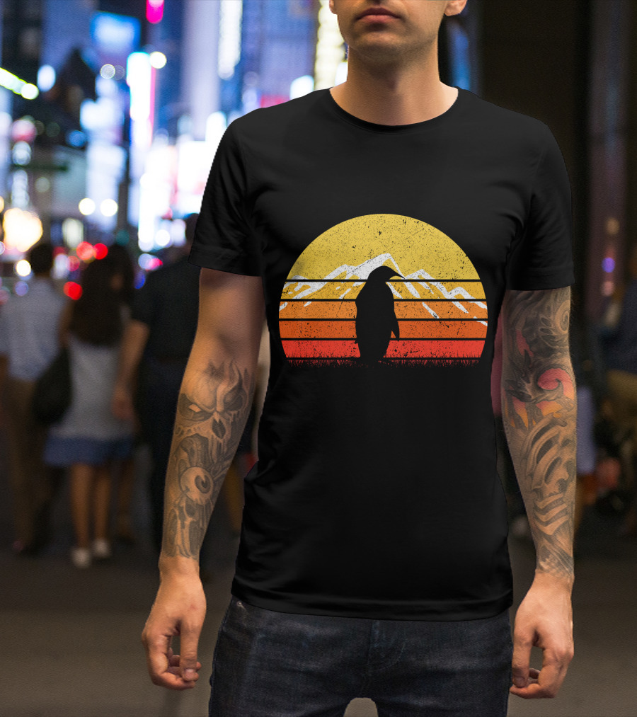 Retro Vintage Penguin Sunset Mountain T-Shirt