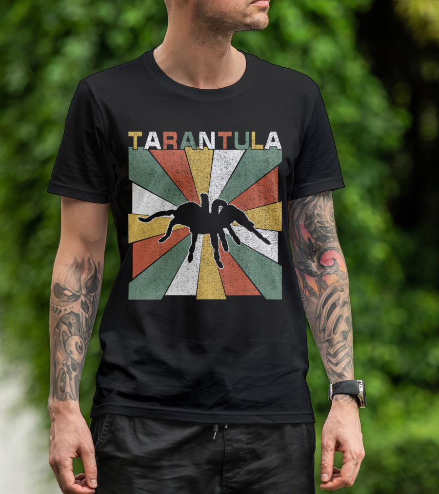 Tarantula Retro 70s Vintage Silhouette With Colorful Geometric Background T-Shirt