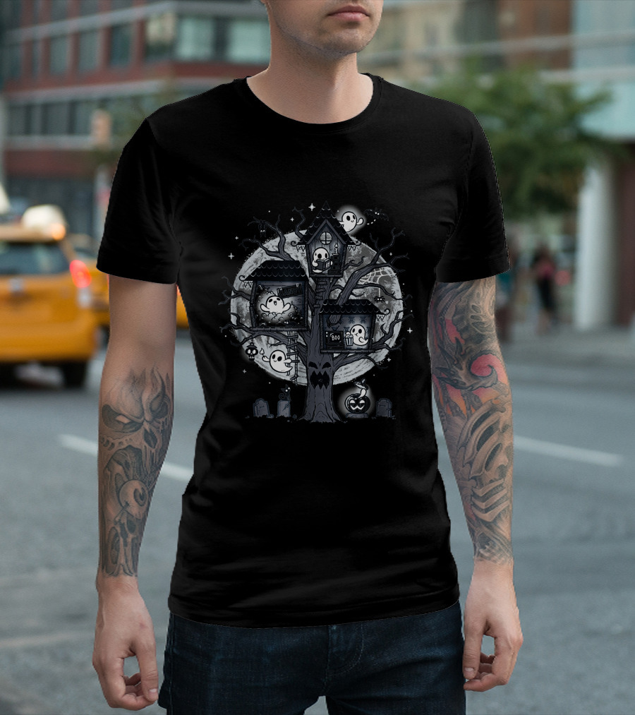 Halloween Clubhouse Spooky Treehouse with Ghosts Under Full Moon T-Shirt