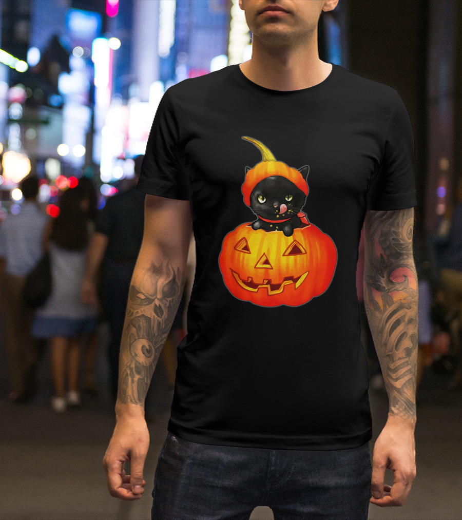 Funny Halloween Cats And Pumpkins With Scary Black Cat T-Shirt