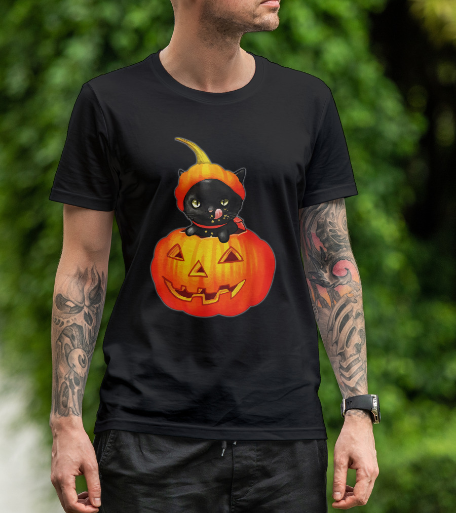 Funny Halloween Cats And Pumpkins With Scary Black Cat T-Shirt