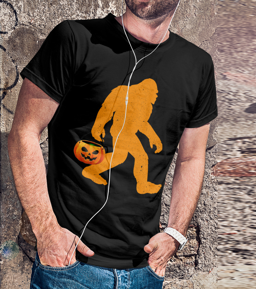 Funny Bigfoot Halloween Jack-o'-Lantern T-Shirt