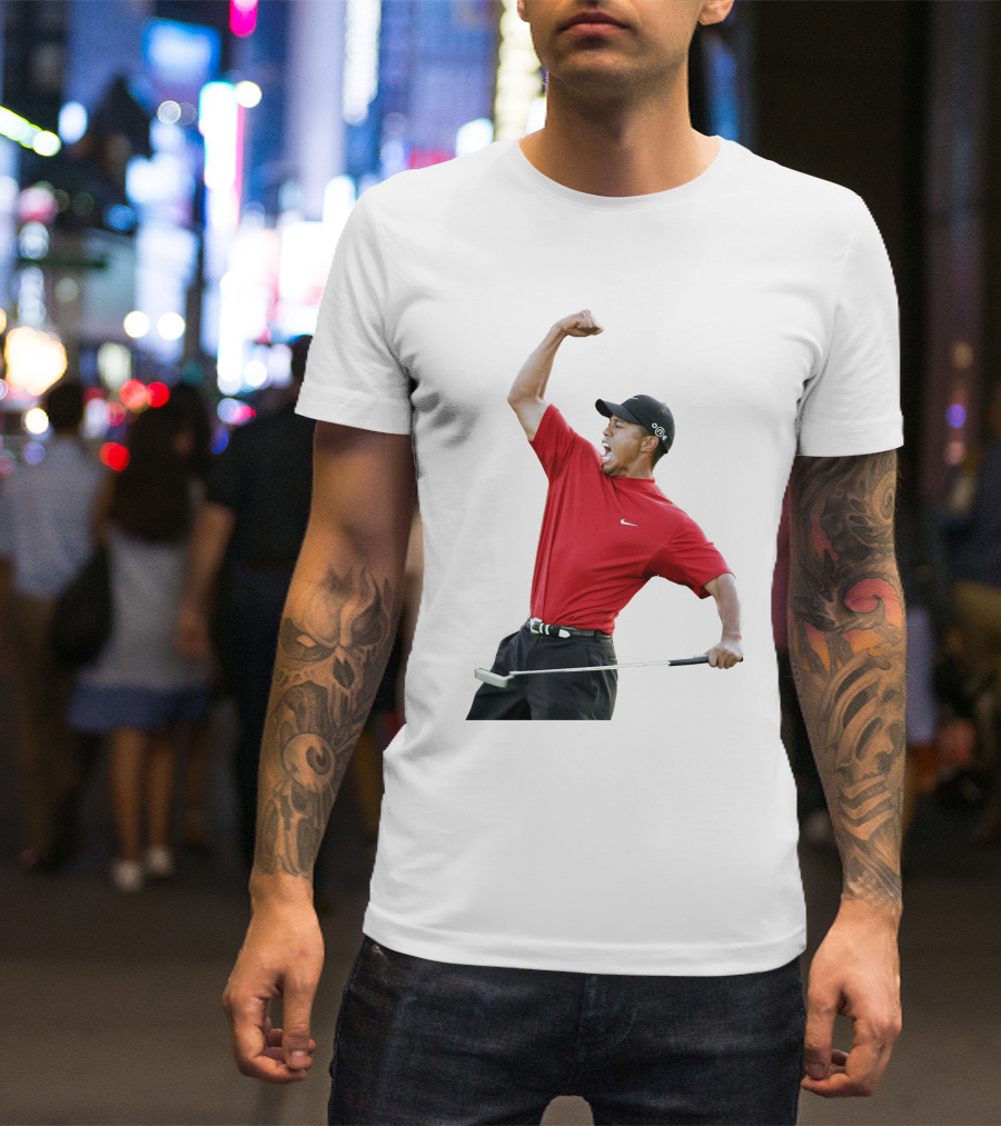 Tiger Woods Golf Victory Red Putter T-Shirt
