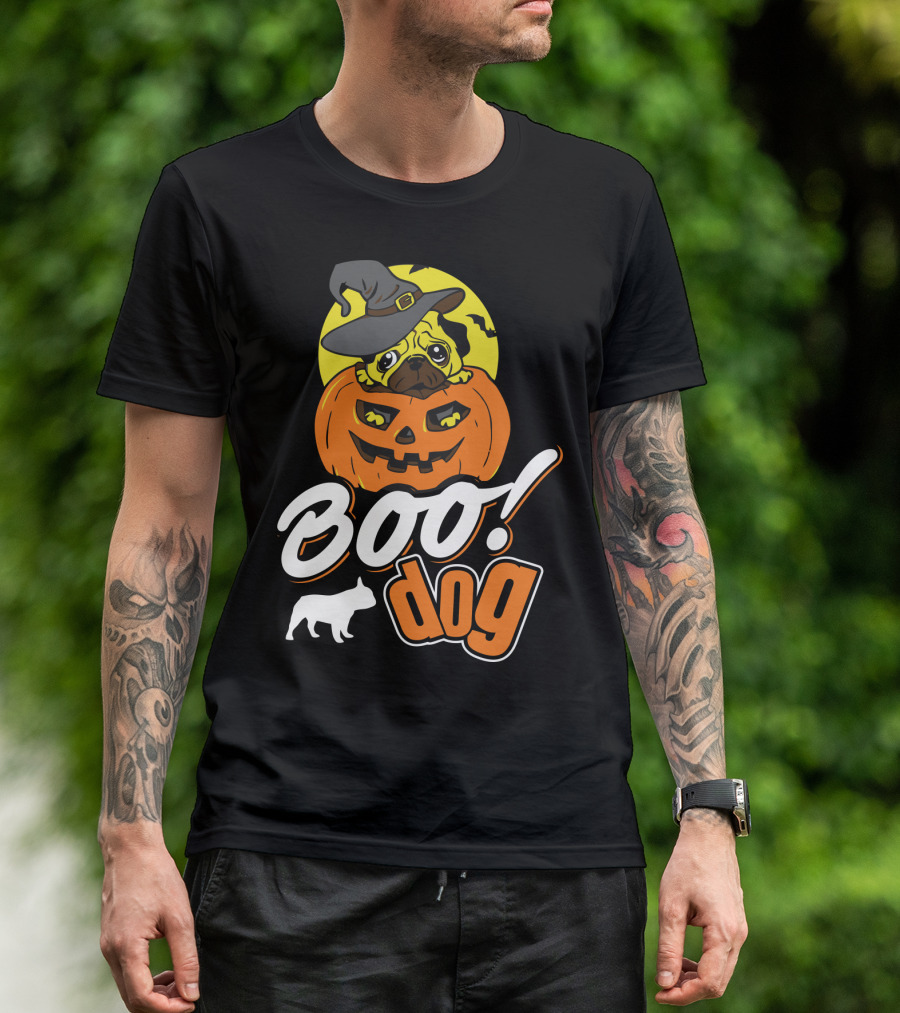 Boo Dog Pug In Witch Hat With Pumpkin Halloween T-Shirt
