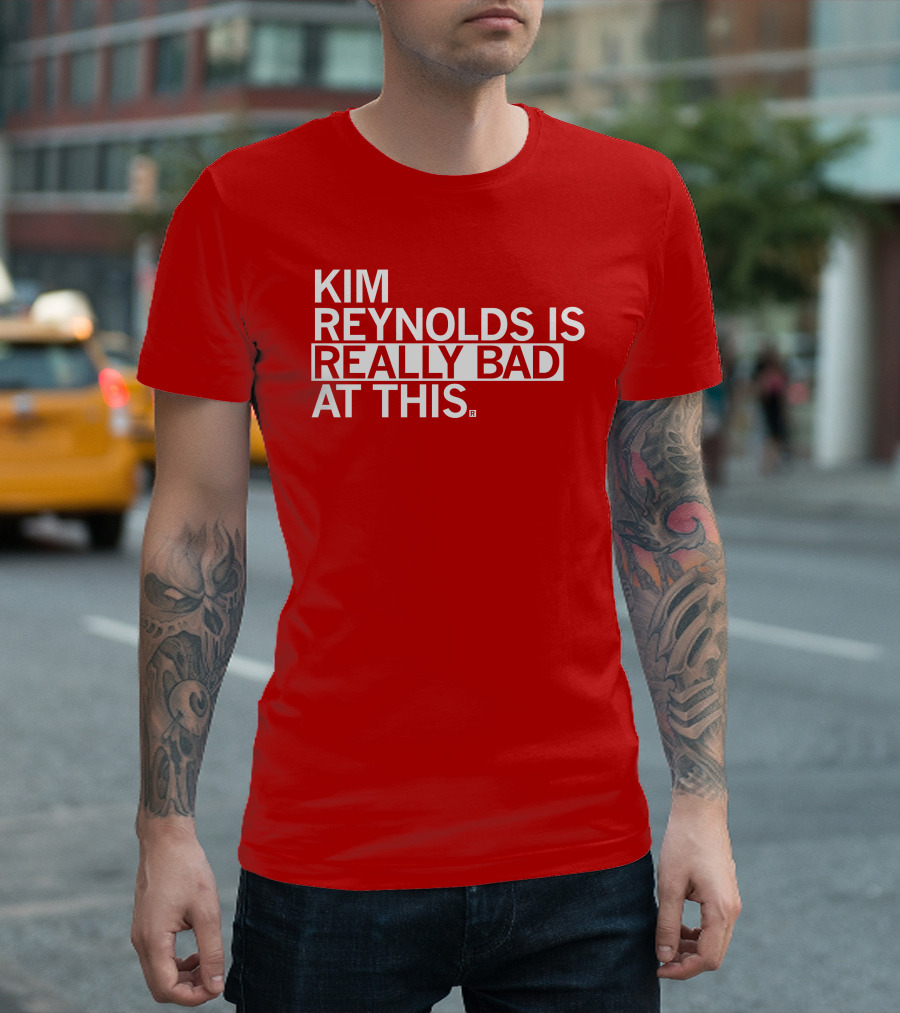 Kim Reynolds Is Really Bad At This T-Shirt