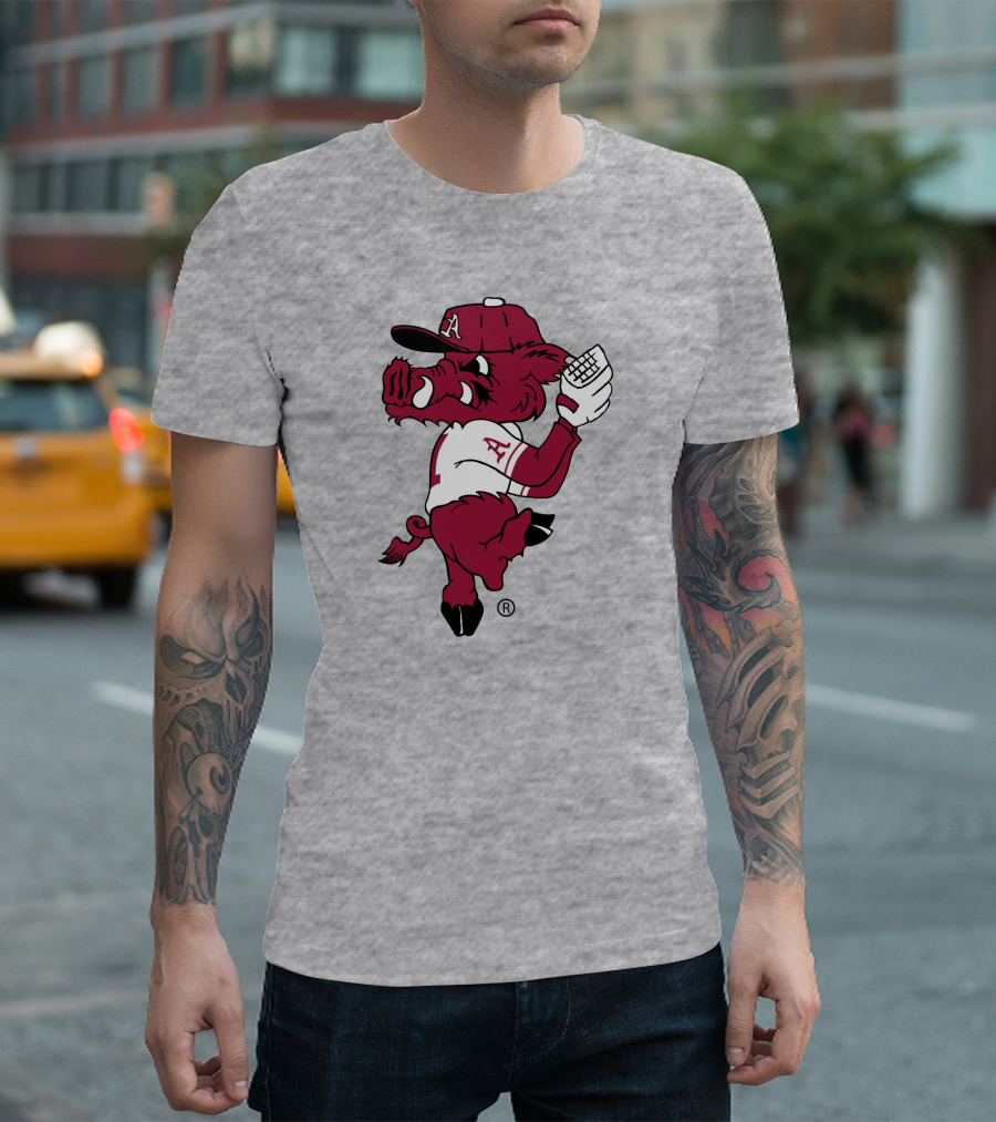 Arkansas Razorbacks Baseball Hog Pitching Ribby T-Shirt