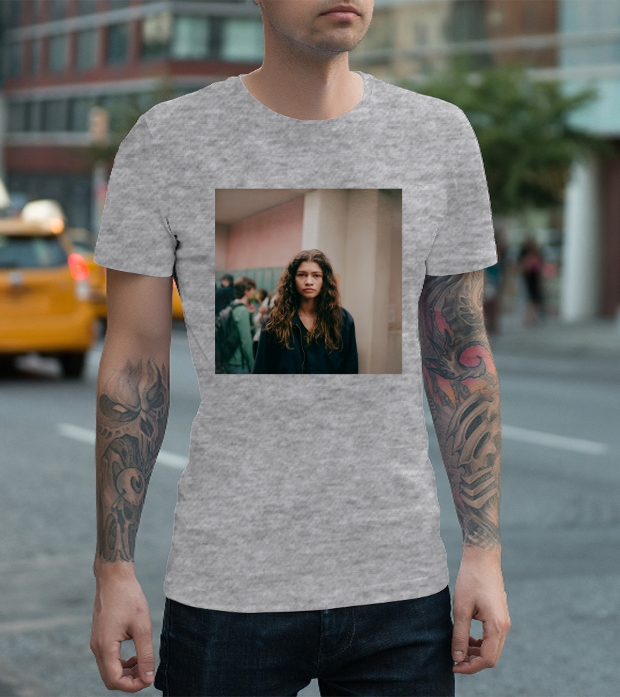 Labrinth Euphoria Season 2 Music Labrinth-Music Shop Rue Hallway Scene T-Shirt