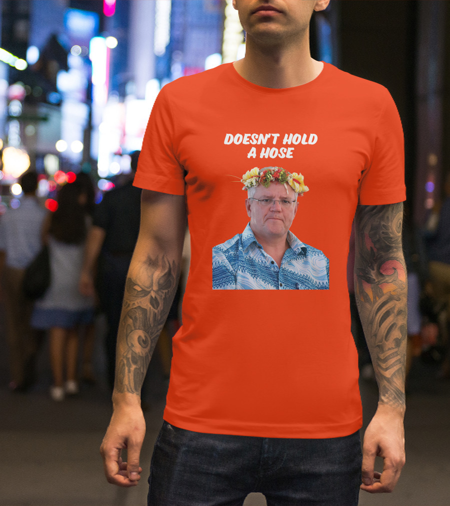 DOESN’T HOLD A HOSE FLORAL SHIRT T-Shirt