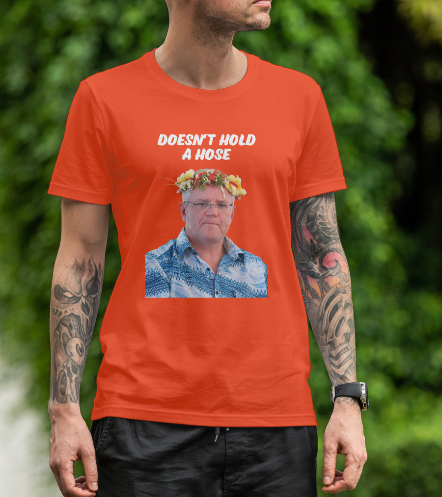 DOESN’T HOLD A HOSE FLORAL SHIRT T-Shirt