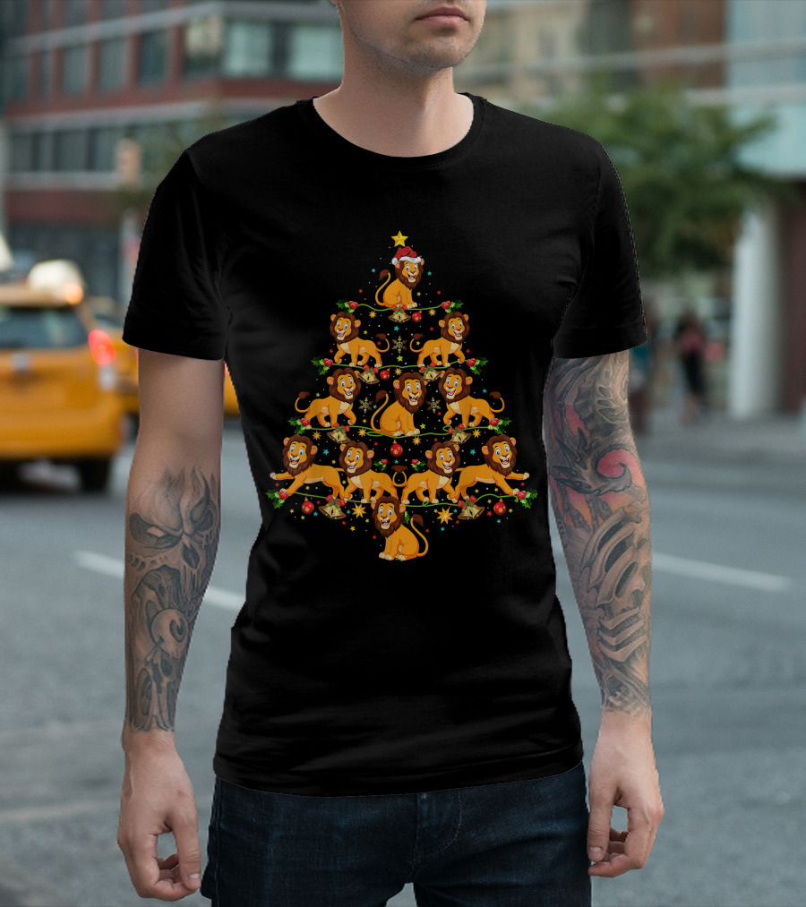 Lion Lover Xmas Matching Santa Lion Christmas Tree Holiday Decoration T-Shirt