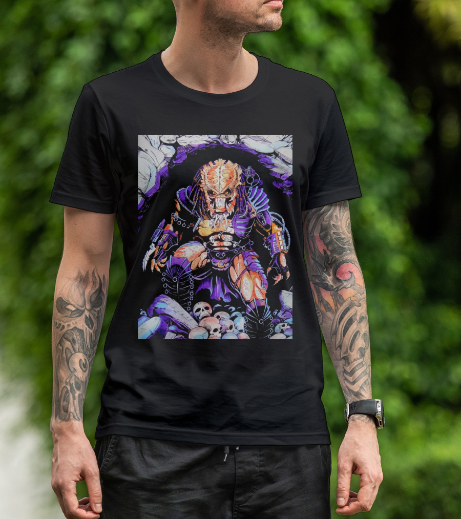 Predator Alien Hunter With Skull Cave And Armor T-Shirt