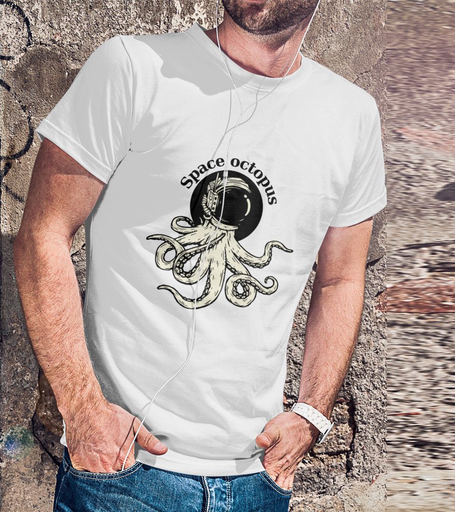 Space Octopus Astronaut Helmet Retro T-Shirt