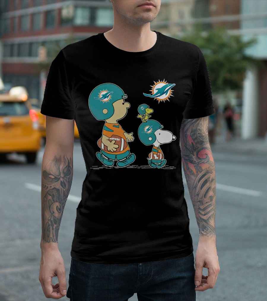 Snoopy Charlie Brown Miami Dolphins Football Helmets T-Shirt
