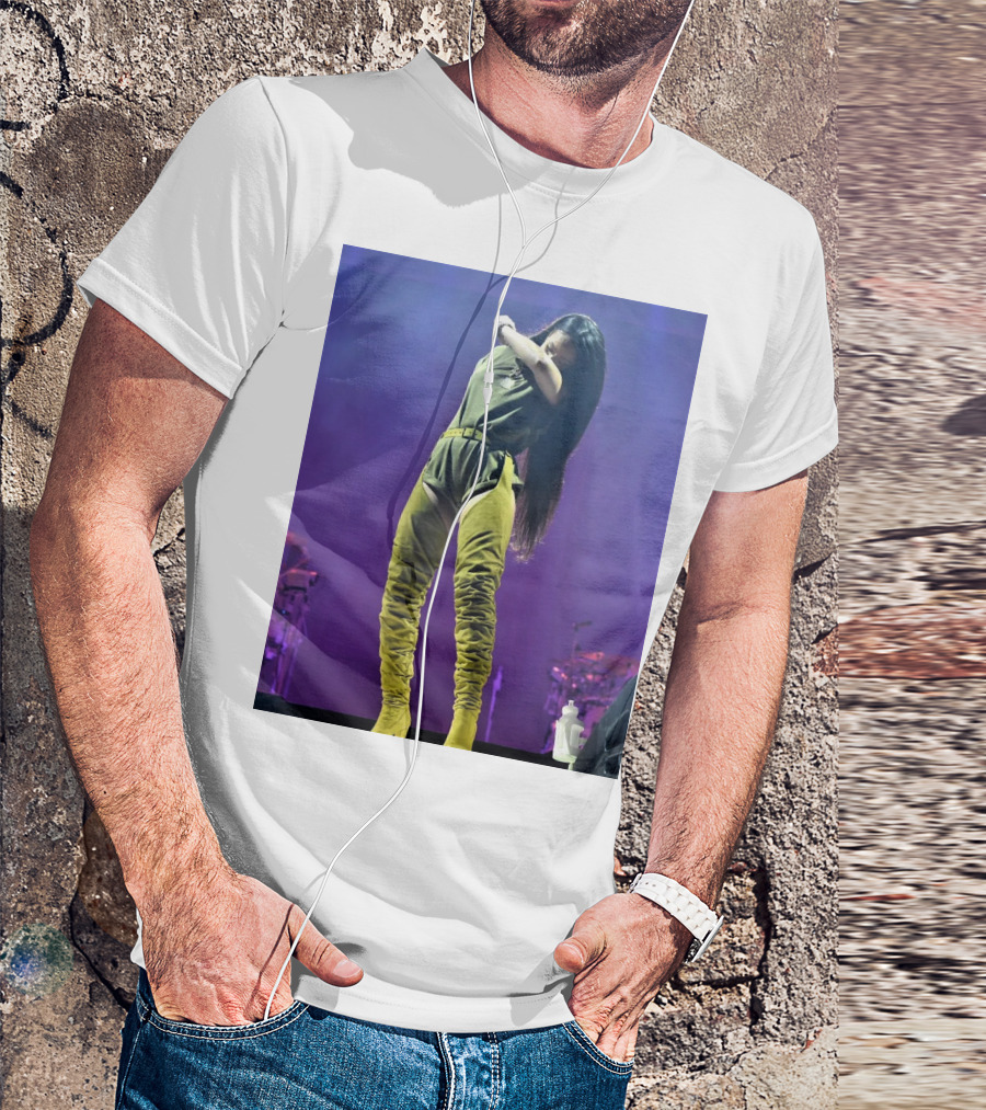 Rihanna Performing Live At Made In America Festival T-Shirt