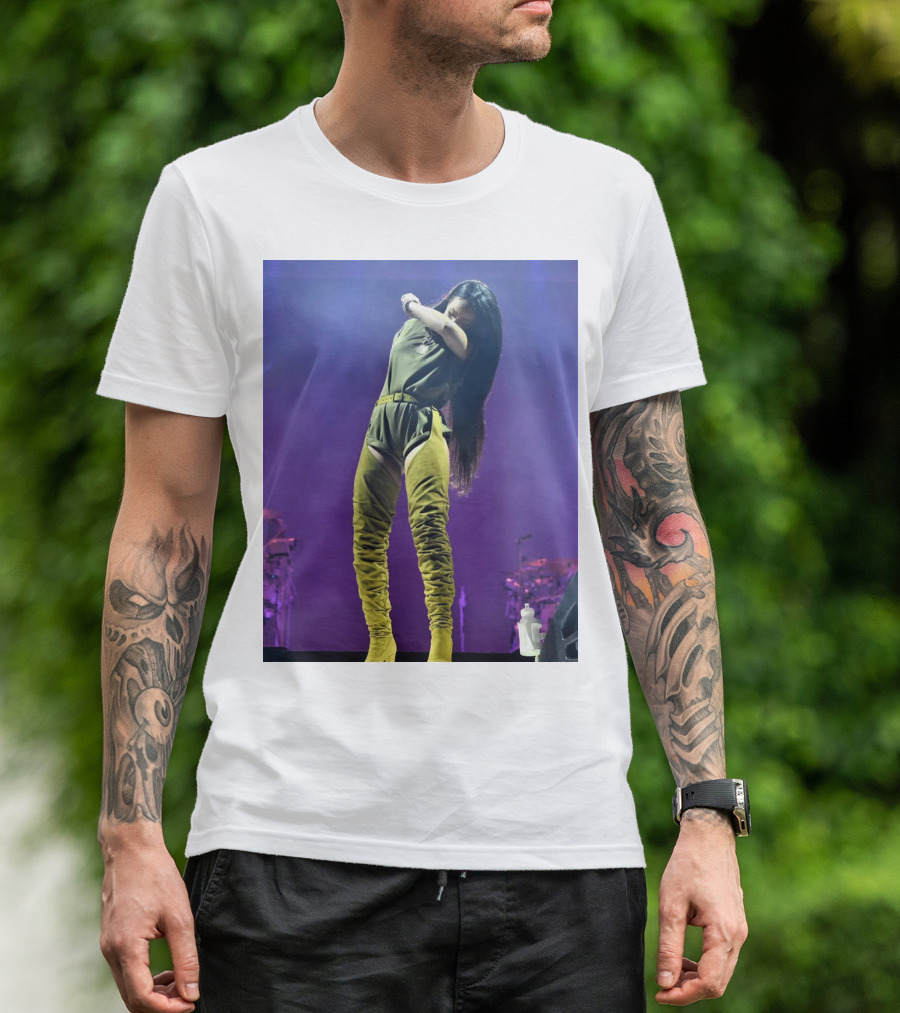 Rihanna Performing Live At Made In America Festival T-Shirt