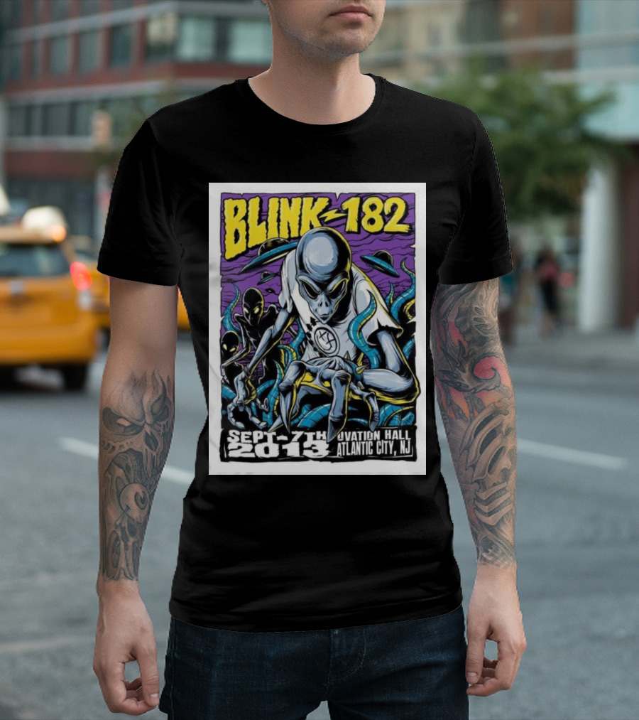 Blink-182 Alien Sept 7th 2013 Ovation Hall Atlantic City NJ Concert T-Shirt