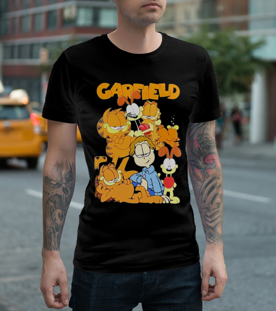 Garfield Cartoon Characters Group With Odie And Jon Arbuckle T-Shirt
