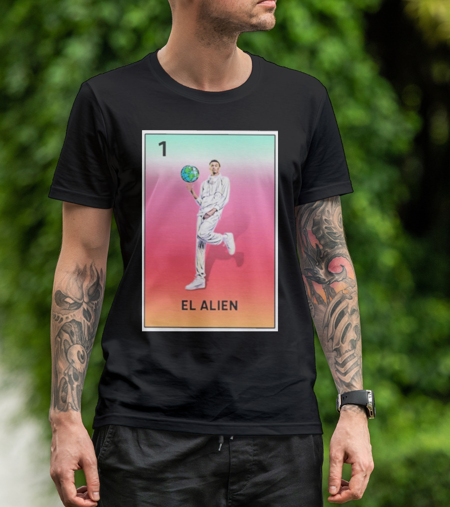 Loteria De San Antonio El Alien Basketball Card Earth Globe T-Shirt