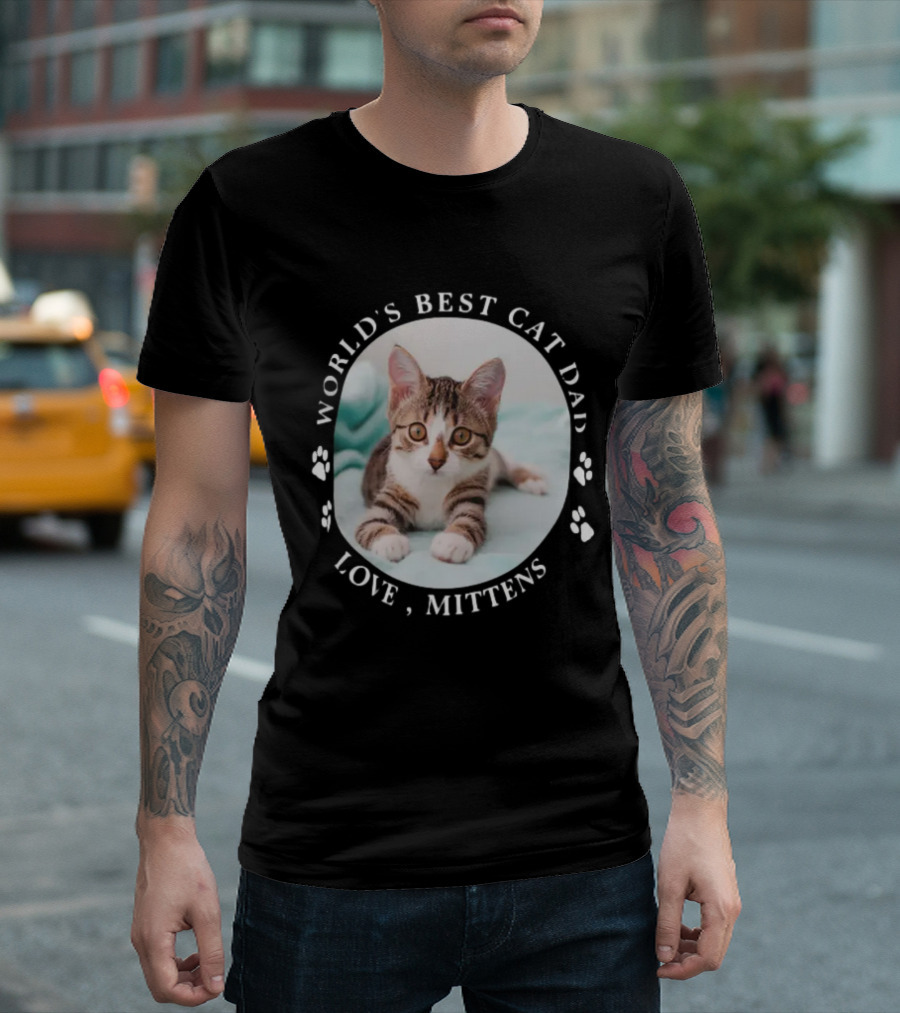 WORLD'S BEST CAT DAD LOVE MITTENS PAW PRINTS PERSONALIZED CUTE PET PHOTO T-Shirt