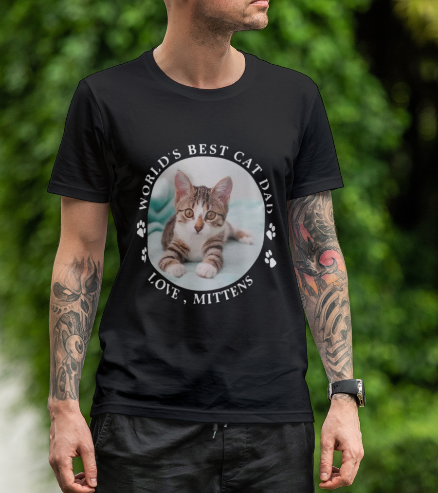 WORLD'S BEST CAT DAD LOVE MITTENS PAW PRINTS PERSONALIZED CUTE PET PHOTO T-Shirt