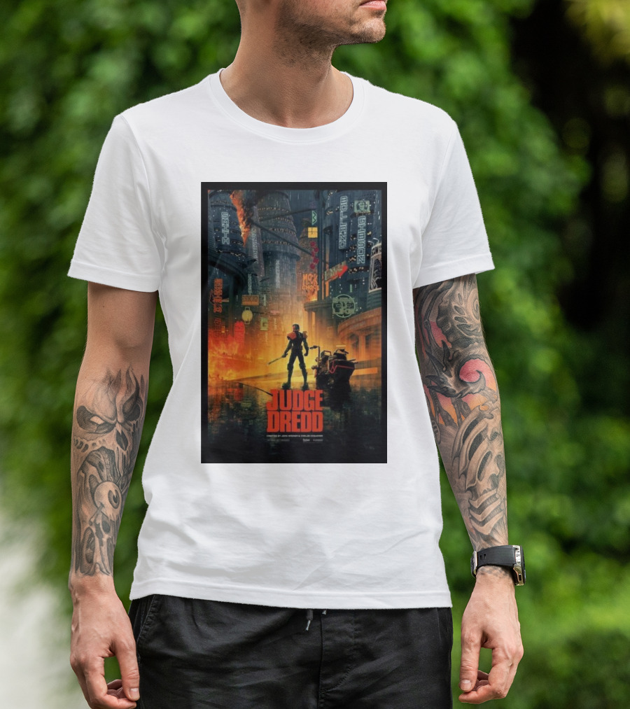 San Diego Comic-Con Judge Dredd Mega-City One Neon Streetscape T-Shirt