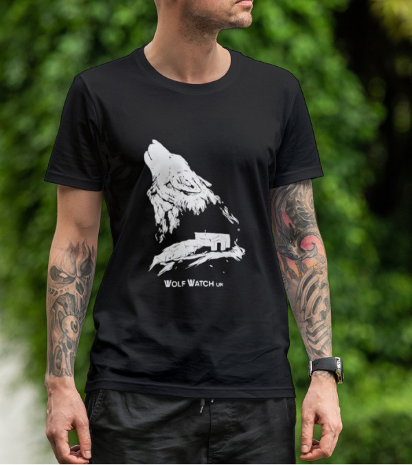 Wolf Watch UK Howling Wolf Nature Scene T-Shirt
