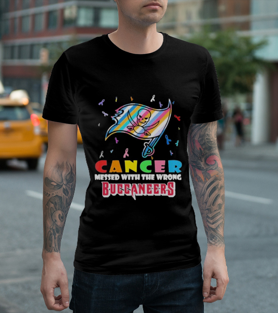 Cancer Messed with the Wrong Buccaneers Rainbow Skull Flag and Ribbons T-Shirt