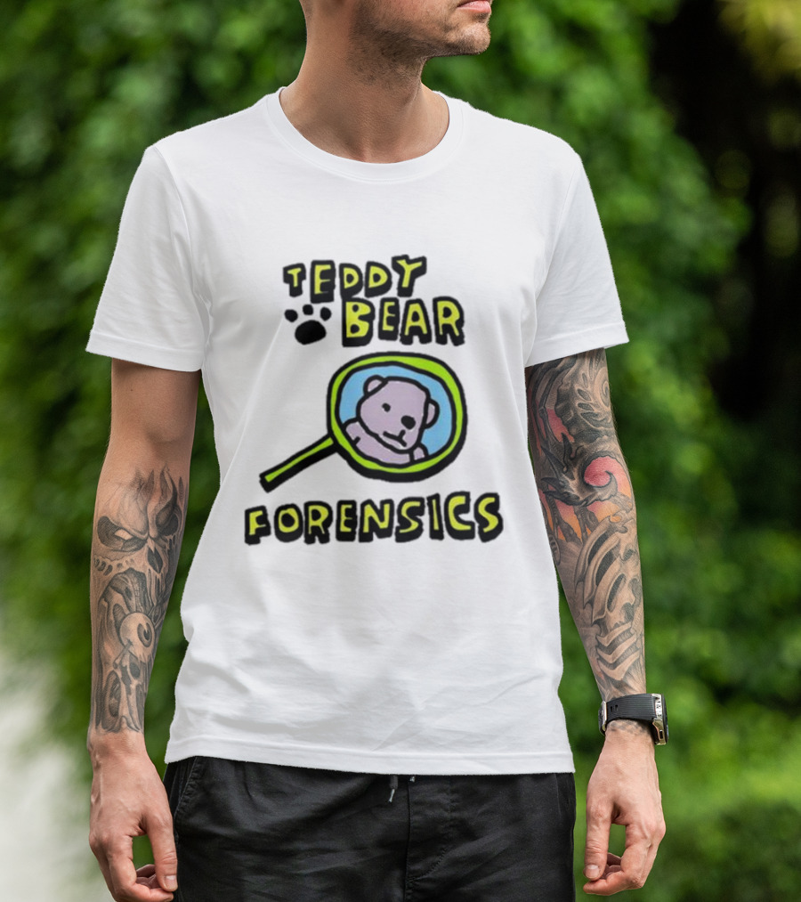 Teddy Bear Forensics Bear With Magnifying Glass T-Shirt