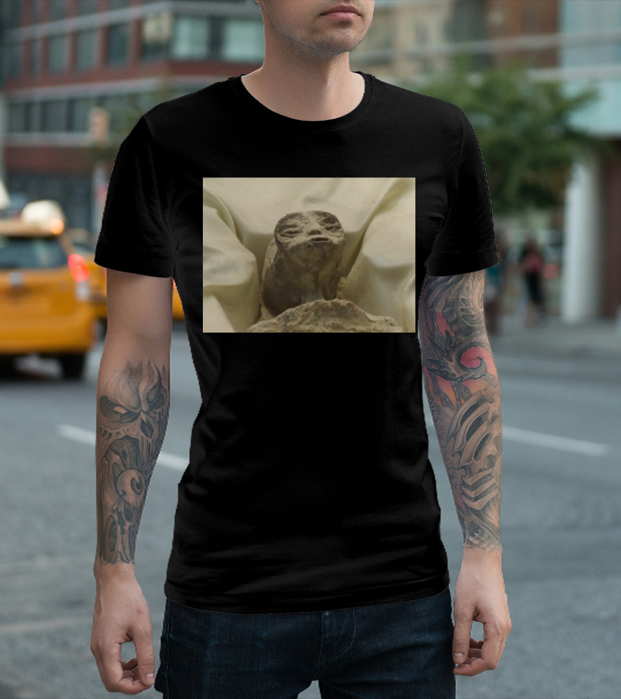Journalist Jaime Maussan Reveals Alien Discovery Statue T-Shirt