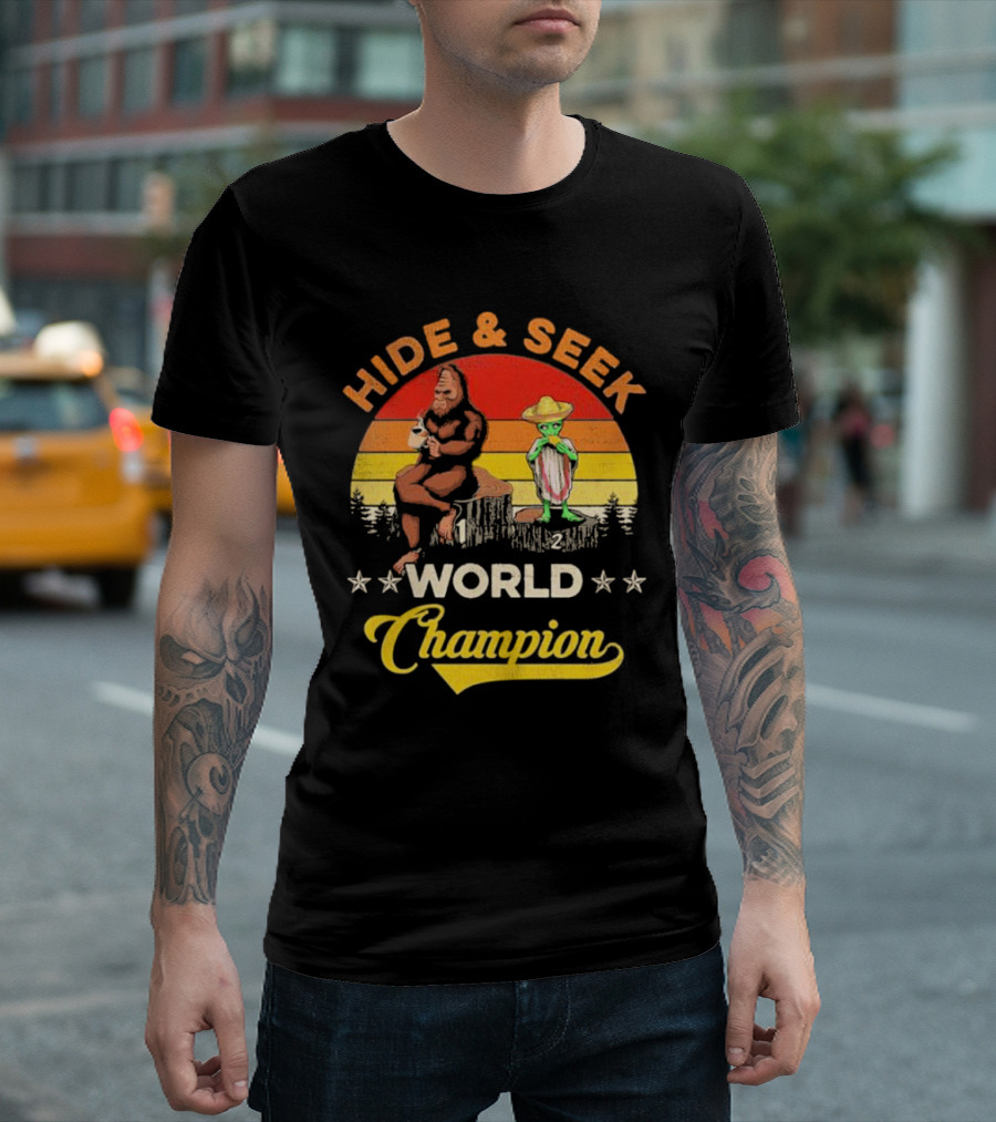 Hide And Seek World Champion Bigfoot Alien Vintage Retro T-Shirt