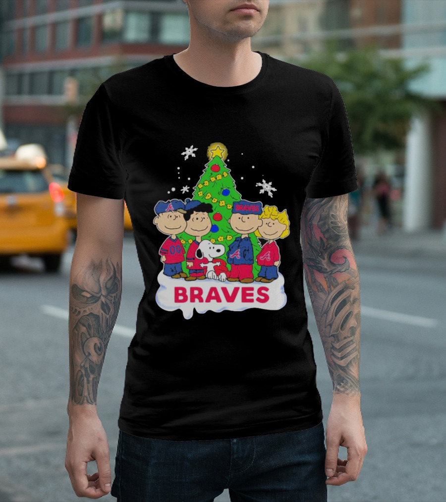 Atlanta Braves Peanuts Christmas Tree with Snoopy Characters T-Shirt
