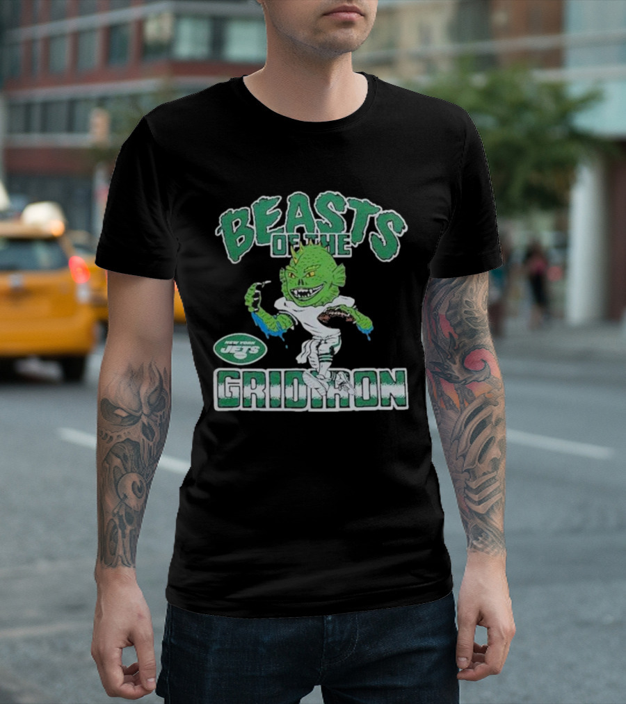 New York Jets Beasts Of The Gridiron Monster Holding Football T-Shirt