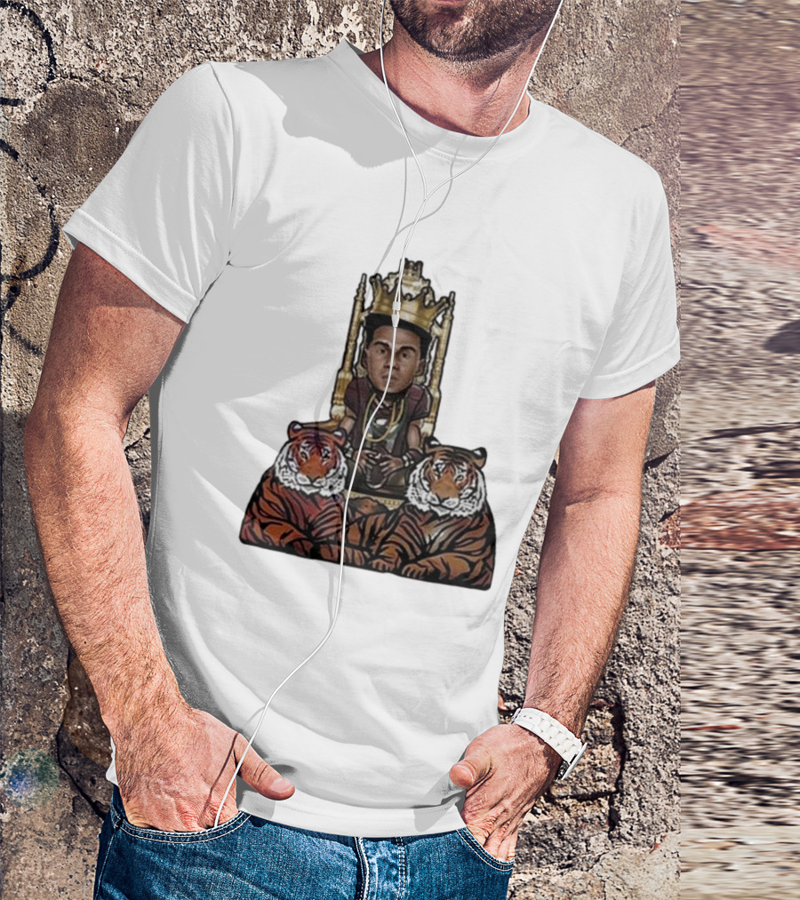 Travis Tiger King Throne With Crown And Two Tigers T-Shirt