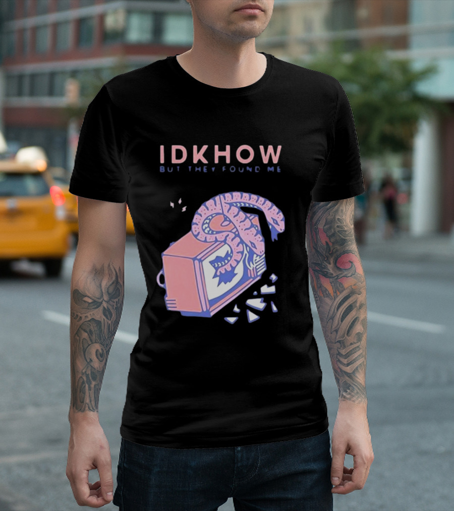 IDKhow But They Found Me Snake Crushed TV Pastel Pink Blue Image T-Shirt