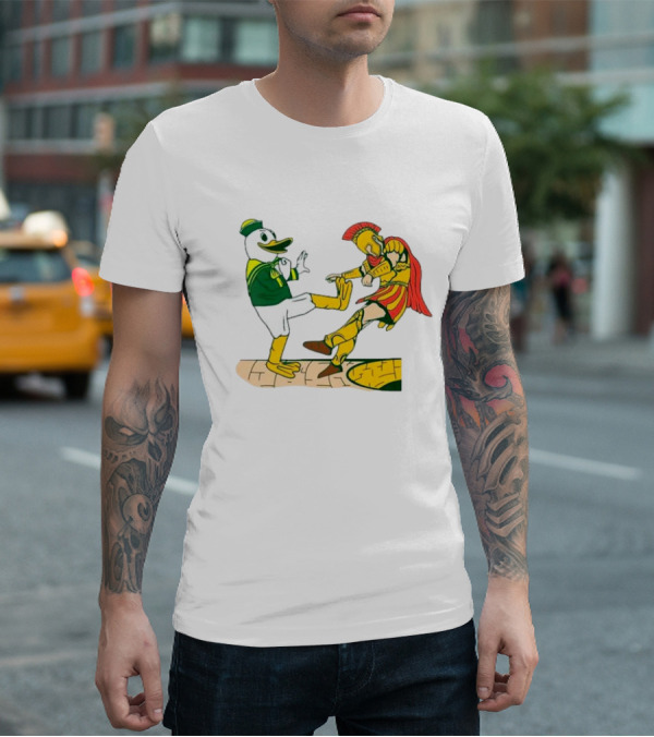 USC Trojans Versus Oregon Ducks Kick Scene T-Shirt