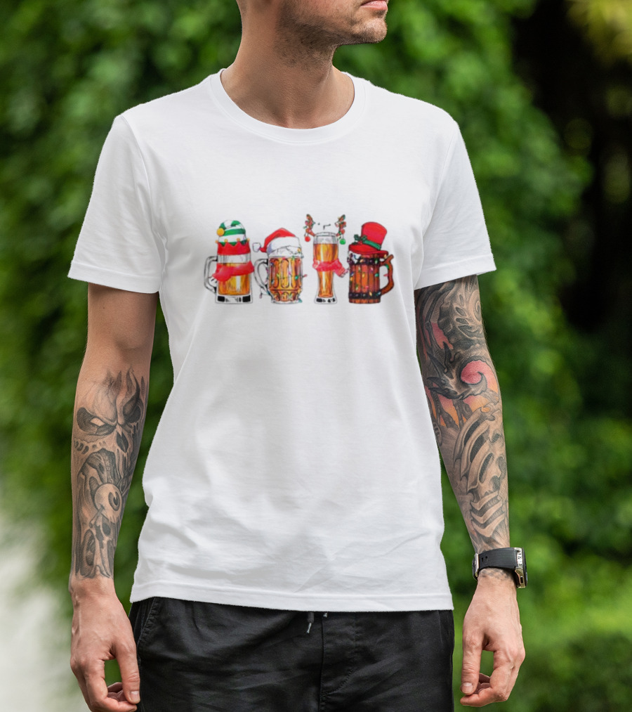 Christmas Beer Mugs Santa Hat And Holiday Decorations T-Shirt